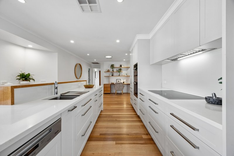 Photo - 95 Irvine Street, Watson ACT 2602 - Image 10