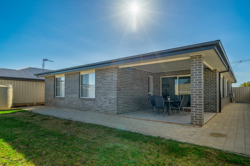 Photo - 95 Linda Drive, Dubbo NSW 2830 - Image 5