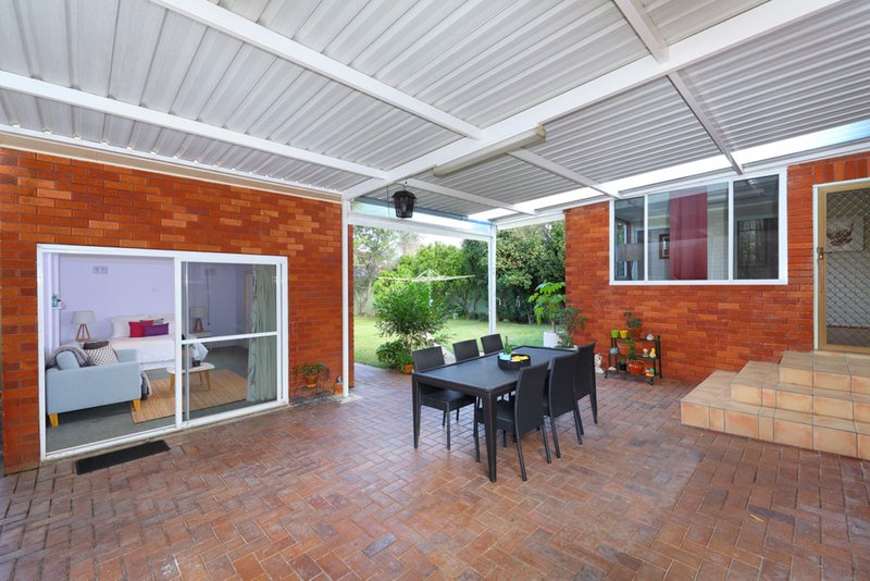 Photo - 95 Lorraine Street, Peakhurst Heights NSW 2210 - Image 3