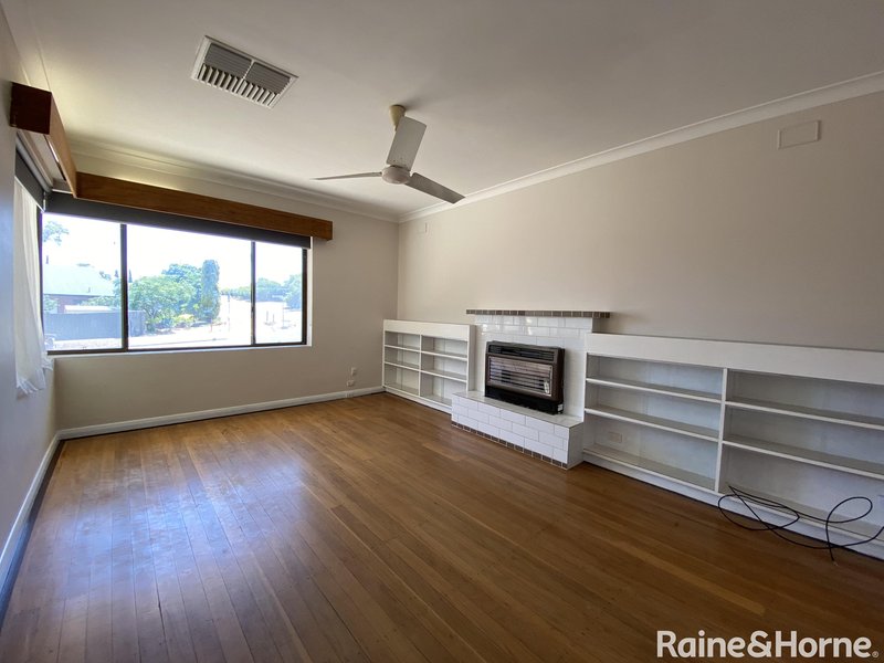 Photo - 95 Lyndoch Road, Gawler East SA 5118 - Image 3