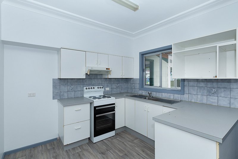 Photo - 95 Macquarie Road, Fennell Bay NSW 2283 - Image 8