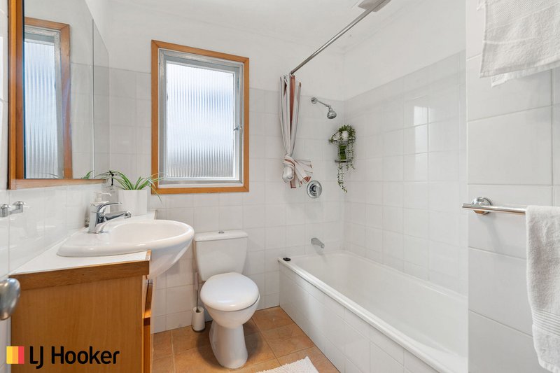 Photo - 95 Majura Avenue, Dickson ACT 2602 - Image 9