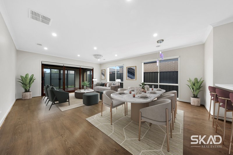 Photo - 95 Moor Park Drive, Craigieburn VIC 3064 - Image 7