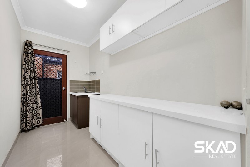 Photo - 95 Moor Park Drive, Craigieburn VIC 3064 - Image 12