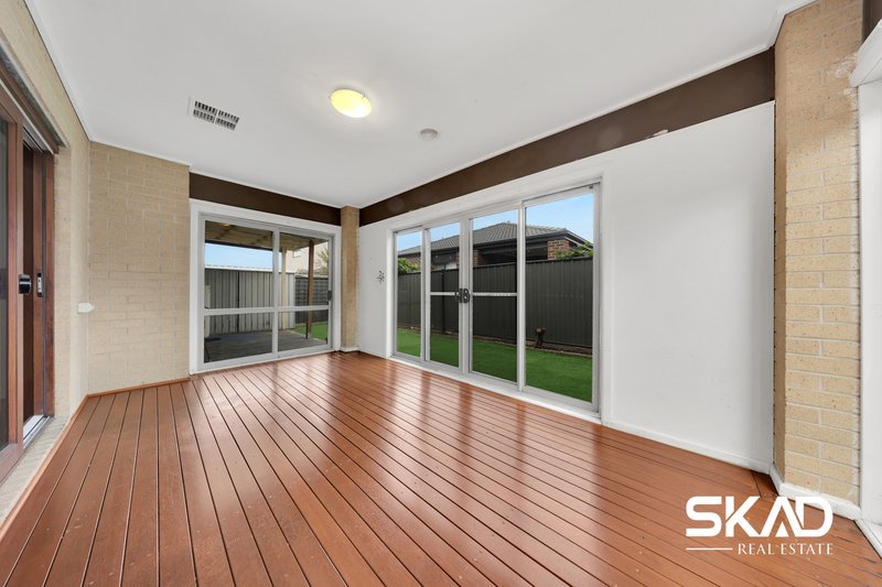 Photo - 95 Moor Park Drive, Craigieburn VIC 3064 - Image 13