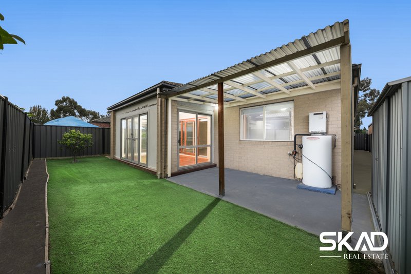 Photo - 95 Moor Park Drive, Craigieburn VIC 3064 - Image 14