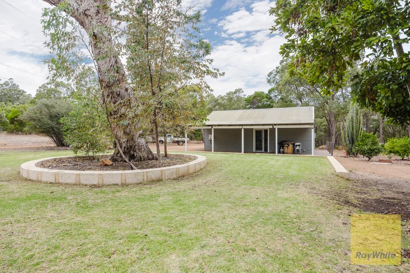 Photo - 95 Palmateer Drive, Bickley WA 6076 - Image 3