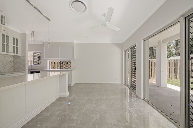 Photo - 95 Ponting Circuit, Pallara QLD 4110 - Image 3