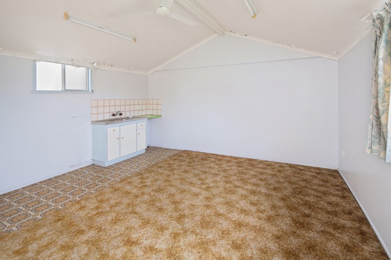 Photo - 95 Rode Road, Wavell Heights QLD 4012 - Image 4