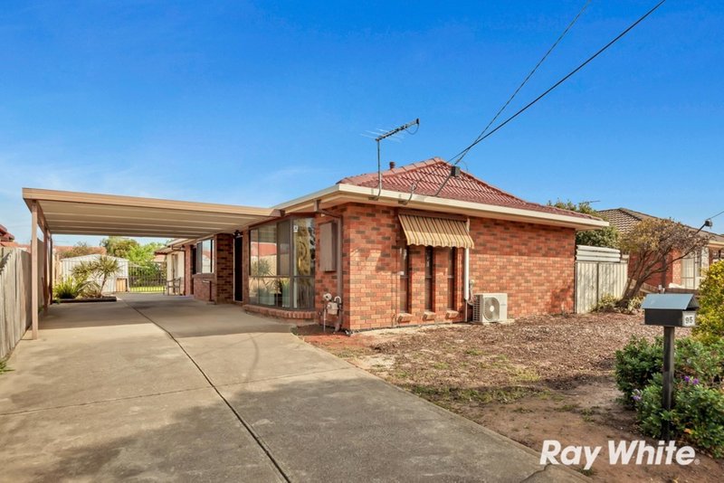 Photo - 95 Rosella Avenue, Werribee VIC 3030 - Image 5