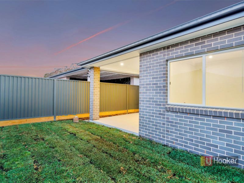 Photo - 95 Sawsedge Avenue, Denham Court NSW 2565 - Image 7