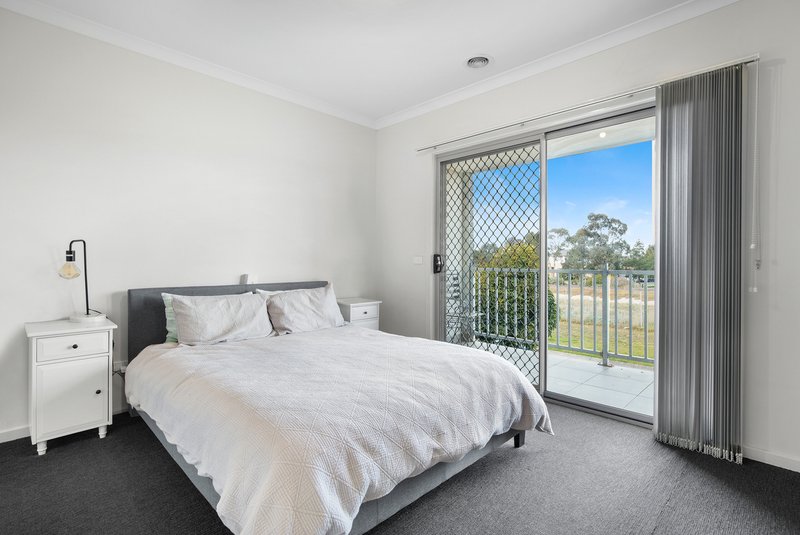 Photo - 95 Swamphen Drive, Williams Landing VIC 3027 - Image 8