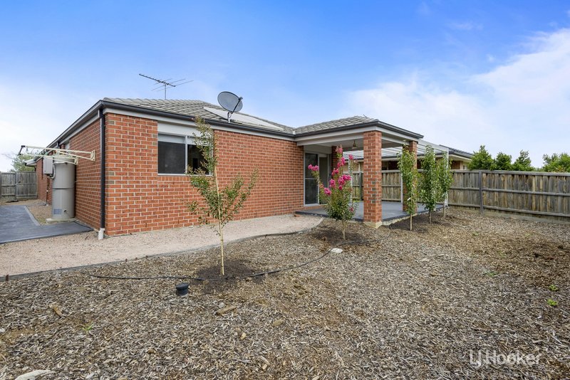 Photo - 95 Tristania Drive, Point Cook VIC 3030 - Image 10