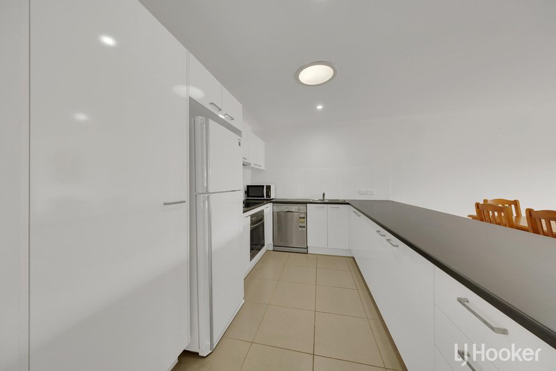 Photo - 9/5 Valley Vista Court, West Gladstone QLD 4680 - Image 2