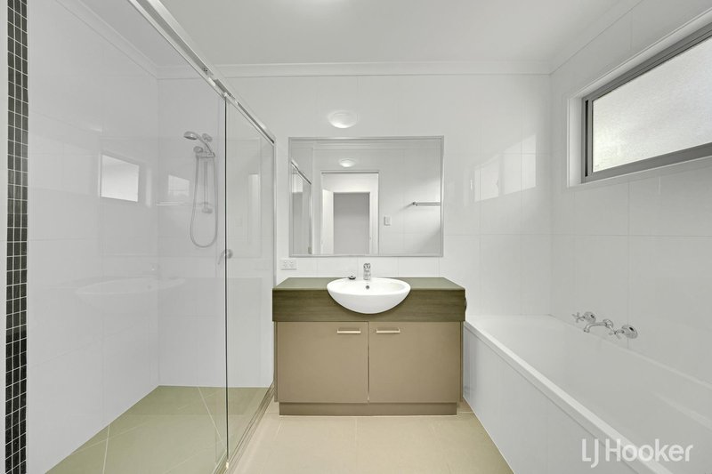 Photo - 9/5 Valley Vista Court, West Gladstone QLD 4680 - Image 10