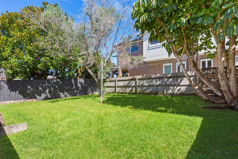 Photo - 95 Warringah Road, Narraweena NSW 2099 - Image 3