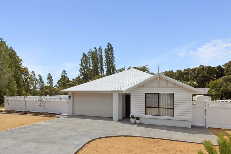 95 Welshpool Road East , Lesmurdie WA 6076