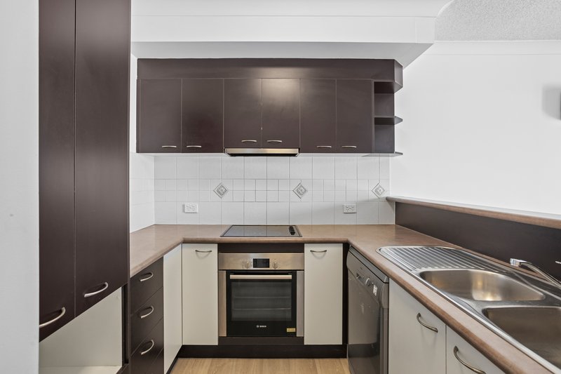 Photo - 9/5 Whytecliffe Street, Albion QLD 4010 - Image 3