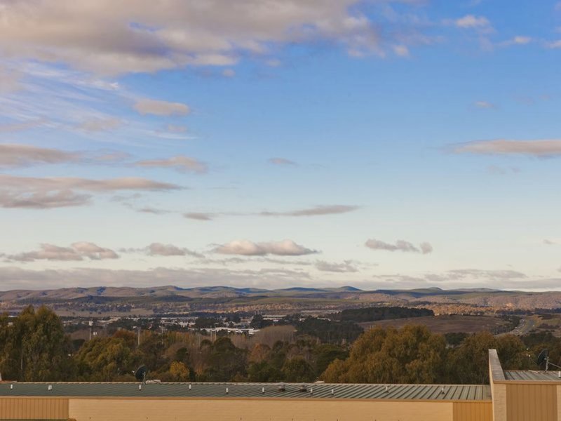 Photo - 9/50 Leahy Close, Narrabundah ACT 2604 - Image 4