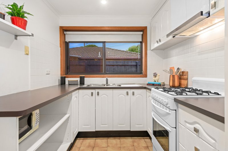 Photo - 9/50 Wedge Street, Epping VIC 3076 - Image 2