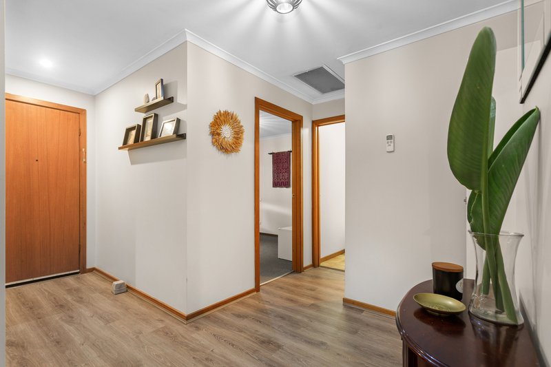 Photo - 9/50 Wedge Street, Epping VIC 3076 - Image 5