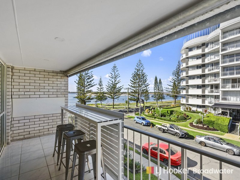 Photo - 9/516 Marine Parade, Biggera Waters QLD 4216 - Image 2