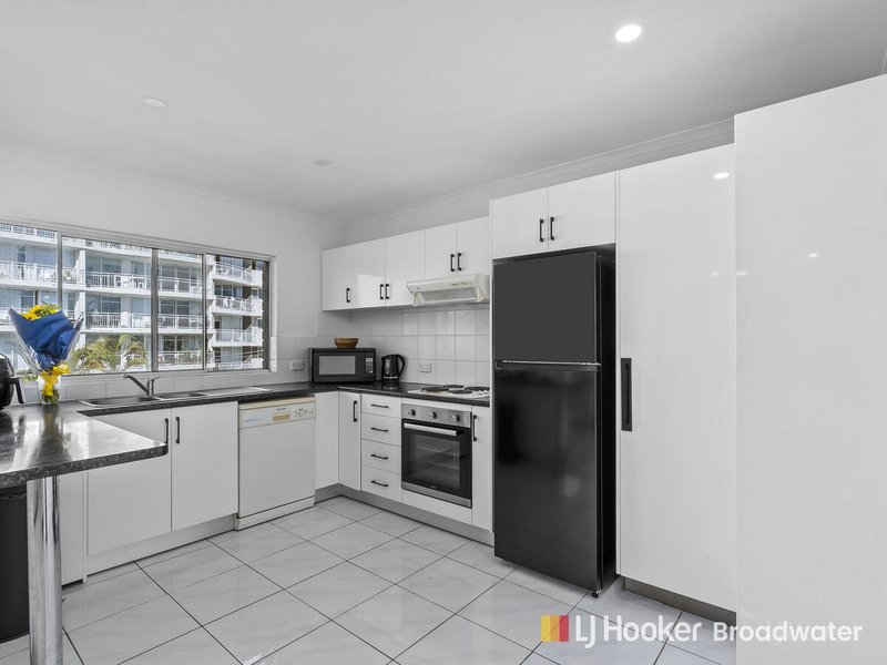 Photo - 9/516 Marine Parade, Biggera Waters QLD 4216 - Image 5