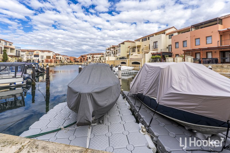 Photo - 95/18 Port Quays , Wannanup WA 6210 - Image 12