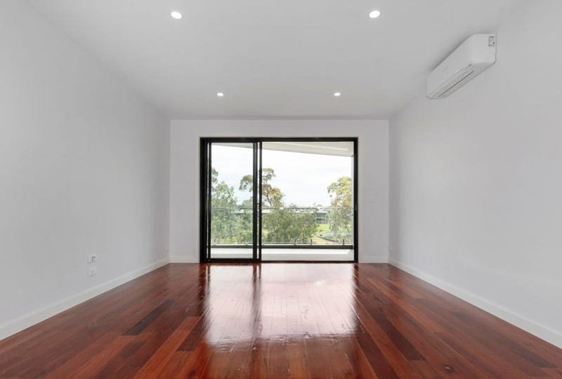 Photo - 9/52 Waterway Boulevard, Doreen VIC 3754 - Image 4