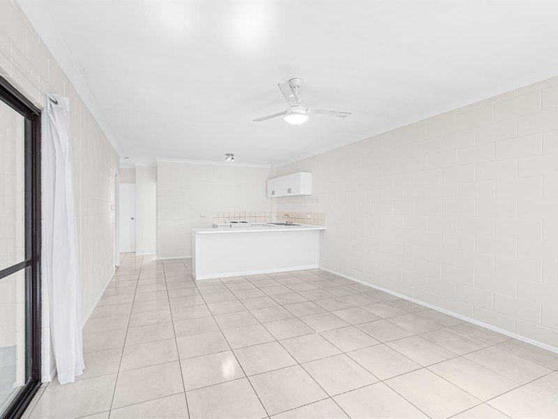 Photo - 9/520 Varley Street, Yorkeys Knob QLD 4878 - Image 3