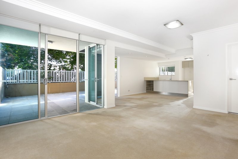 Photo - 9/53 Darrambal Street, Chevron Island QLD 4217 - Image 4