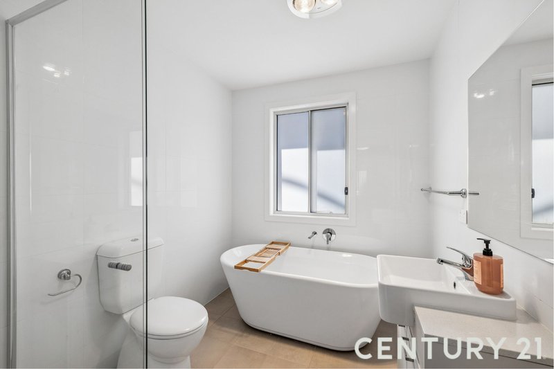 Photo - 95A Tallawong Road, Rouse Hill NSW 2155 - Image 7