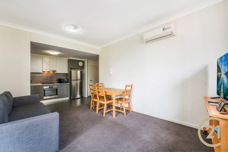 Photo - 9/6-8 George Street, Warwick Farm NSW 2170 - Image 4