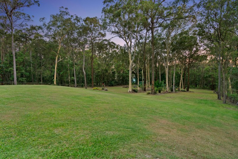 Photo - 96-98 Howlett Road, Capalaba QLD 4157 - Image 26