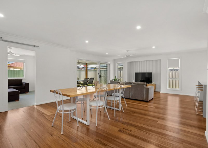 Photo - 96 Albatross Way, Old Bar NSW 2430 - Image 4