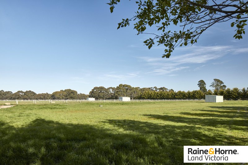 Photo - 96 Barringo Road, New Gisborne VIC 3438 - Image 8