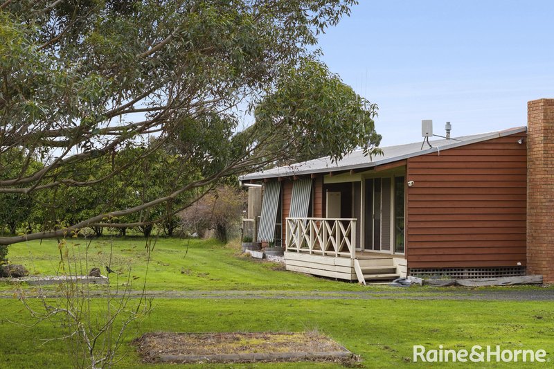 Photo - 96 Baynton Road, Kyneton VIC 3444 - Image 4
