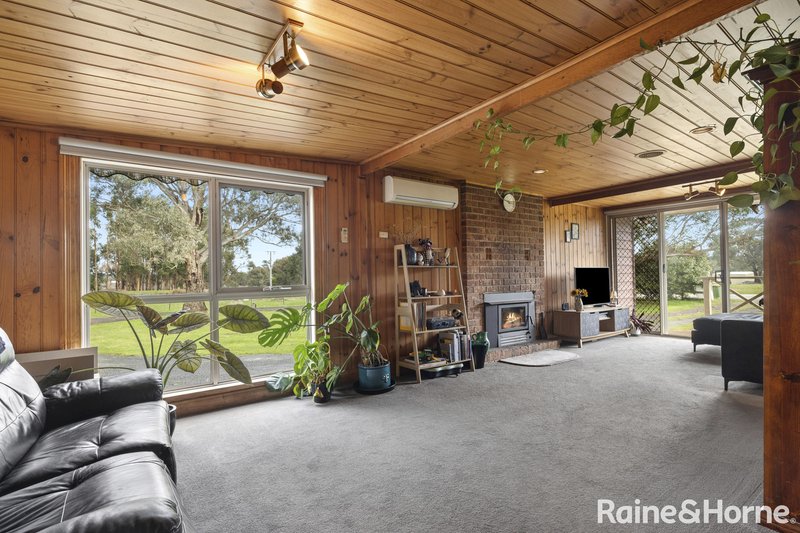Photo - 96 Baynton Road, Kyneton VIC 3444 - Image 6