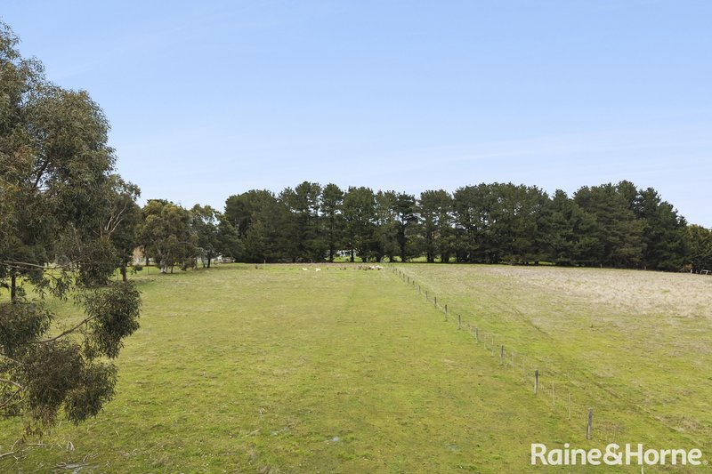 Photo - 96 Baynton Road, Kyneton VIC 3444 - Image 19