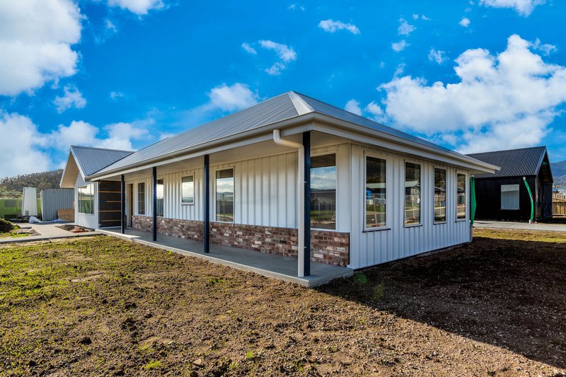 Photo - 96 Benjamin Terrace, New Norfolk TAS 7140 - Image 3