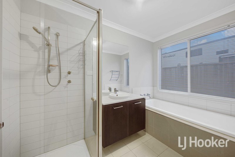 Photo - 96 Black Dog Drive, Brookfield VIC 3338 - Image 9