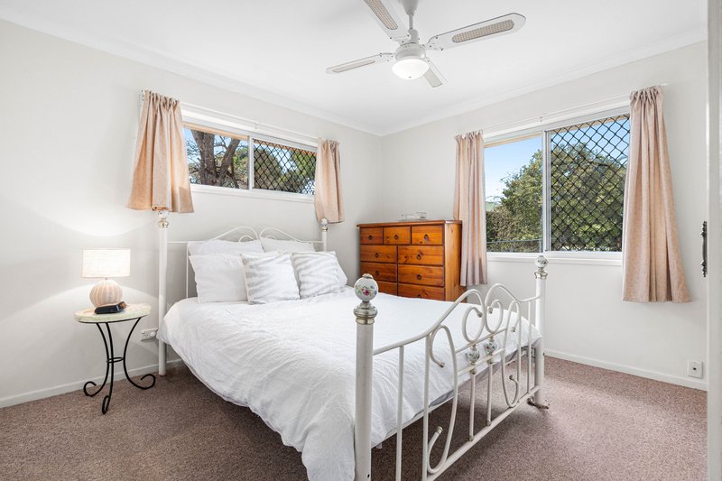 Photo - 96 Clara Street, Wynnum QLD 4178 - Image 5