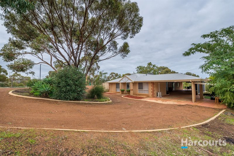 Photo - 96 Clearview Retreat, Bullsbrook WA 6084 - Image 5