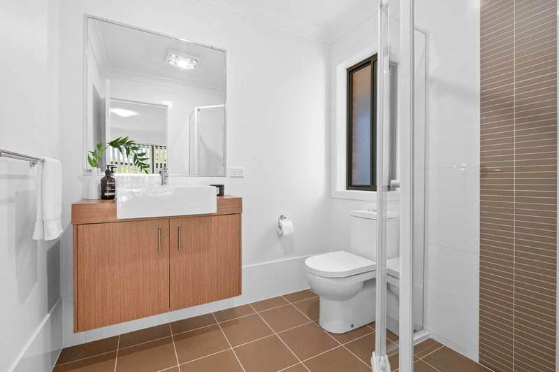 Photo - 96 Constitution Drive, Cameron Park NSW 2285 - Image 6