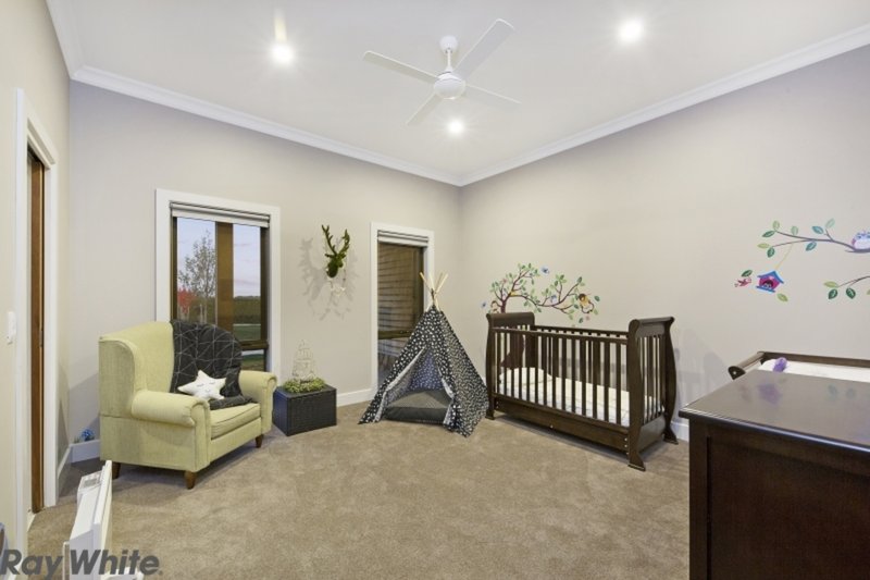 Photo - 96 Embley Court, Romsey VIC 3434 - Image 25