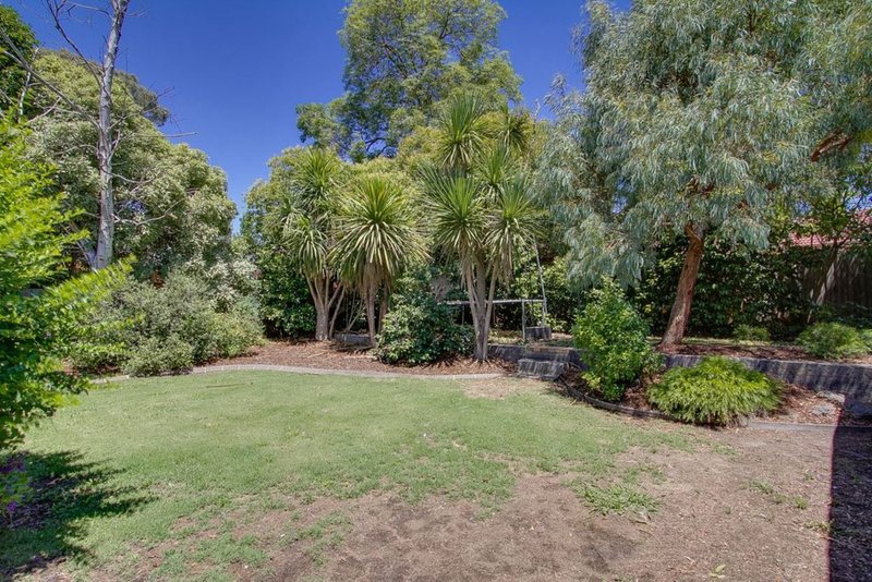 Photo - 96 Farnham Road, Bayswater VIC 3153 - Image 16