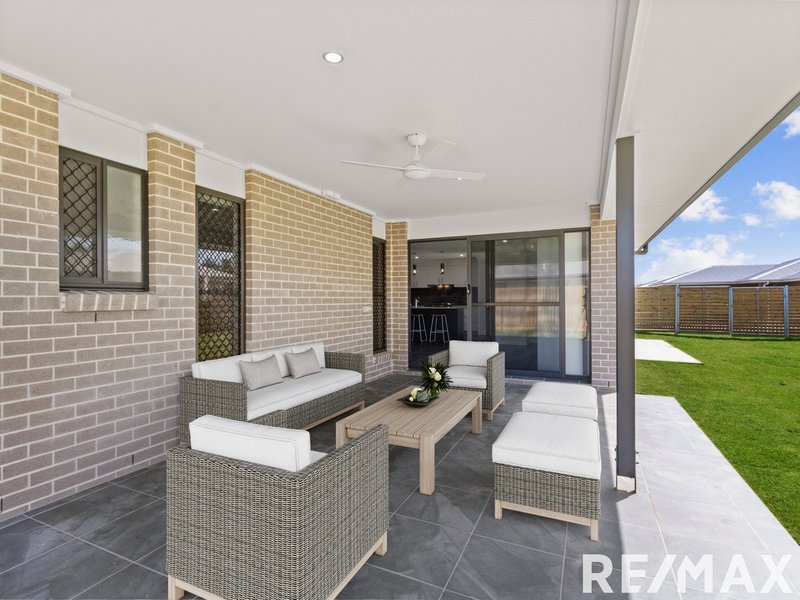 Photo - 96 Girraween Way, Point Vernon QLD 4655 - Image 15