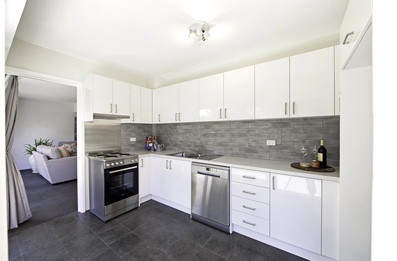 Photo - 96 Grayson Street, Hackett ACT 2602 - Image 5