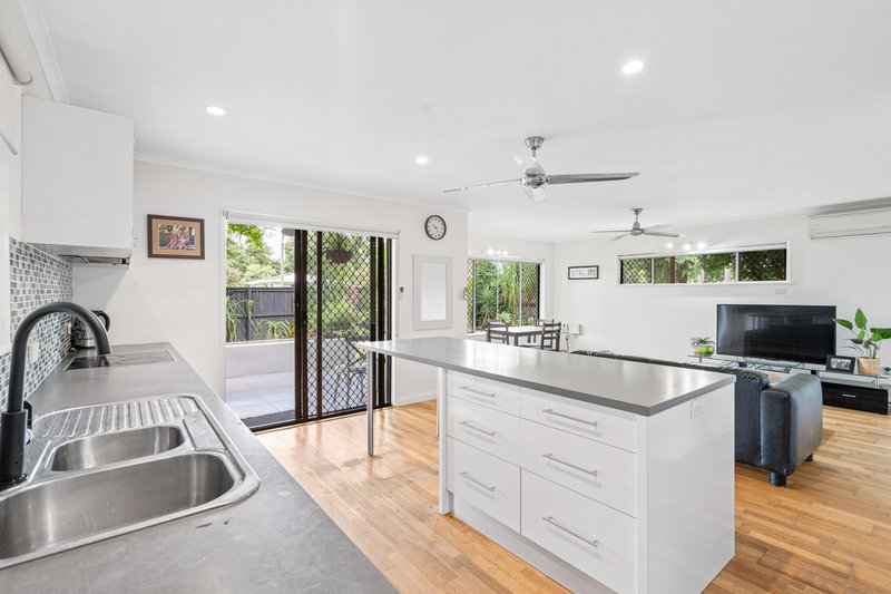 Photo - 96 Greenslopes Street, Edge Hill QLD 4870 - Image 6