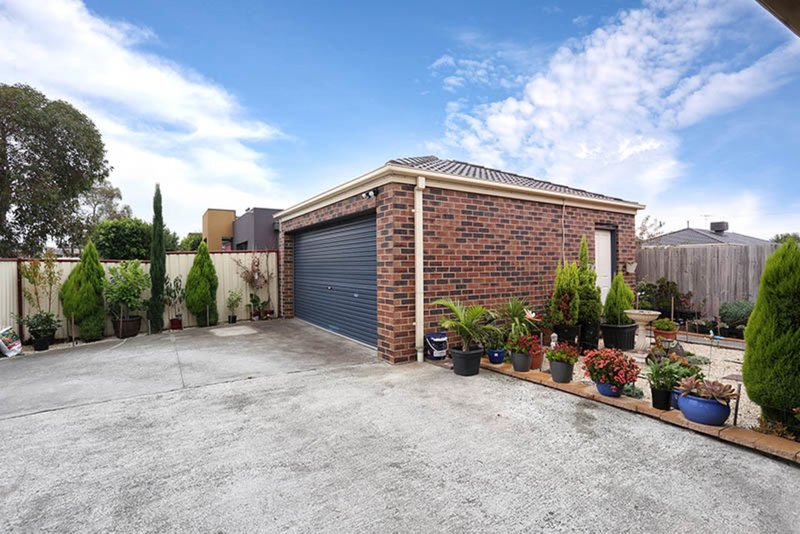 Photo - 96 Hayfield Road, Roxburgh Park VIC 3064 - Image 9